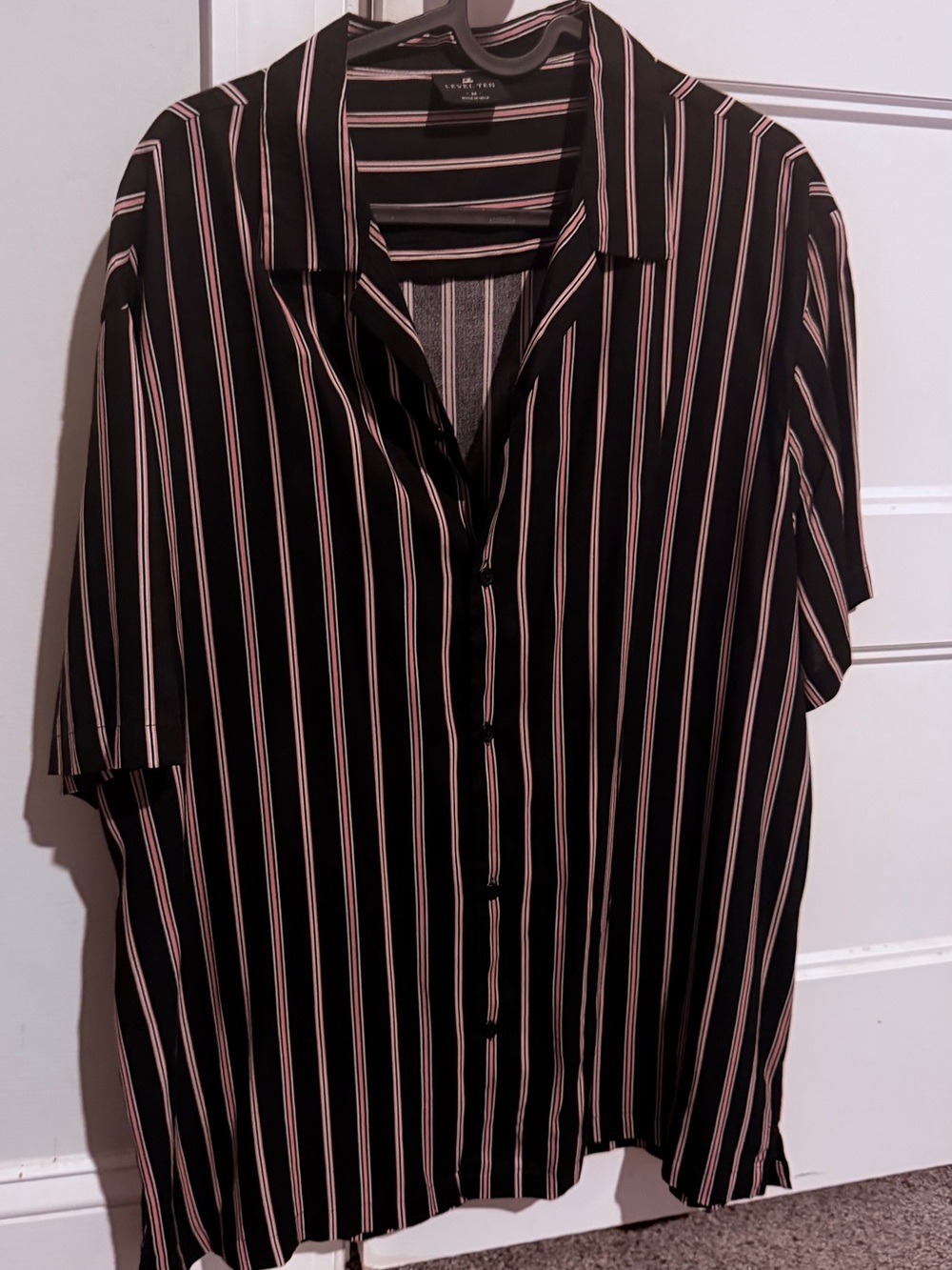 Club Room Black Short-Sleeve Button-Up Shirt with Pink and White Stripes
